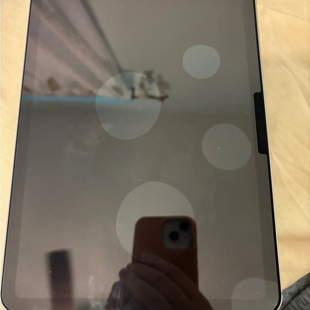 BRAND NEW Apple iPad Air - Silver